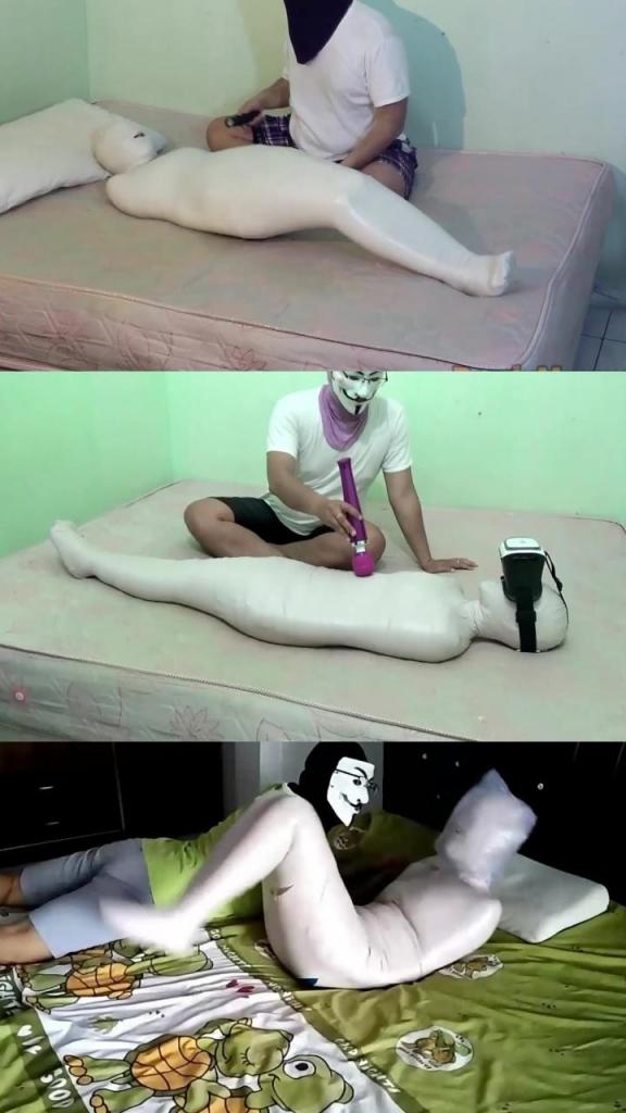 Compilation Ver.41 : Editor Choice Mummification (3 in 1) Compilation Ver.41 : Editor Choice Mummification is collection of mummification videos from Randy Mummify Editor's Choice, All videos start from the Main Scene (POV)<br>3 Scenes In Compilation : RM042, RM070 and RM83