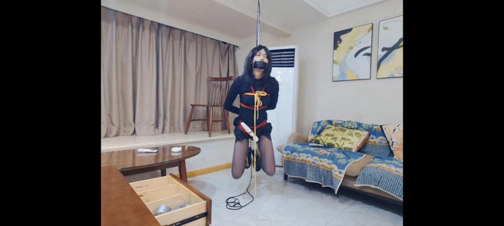 （小林）定拍:小心男闺蜜2 虽然成功被男友营救，避免了被当成肉货贩卖的风险，但是男友始终咽不下这口气……