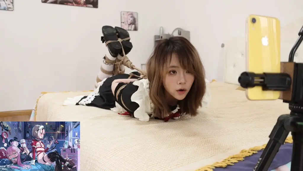 动漫图片讲故事2 模特比较爱讲话，喜欢听模特讲捆绑小故事的可以看一看~<br>将模特按照图片中的绑法捆绑，并描述绑法，模特需要被绑着描述并演示图片中的内容及动作，包括但不限于服装、绑法、图片故事情节等，共准备三轮。<br>三轮结束后，模特还要为大家额外讲述三张图片中的内容及故事。<span style='color:#b0b0b0;'>[隐藏文字，购买后可见]</span>