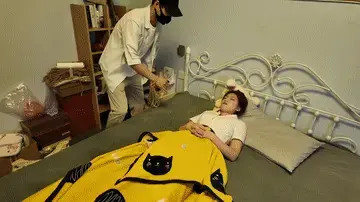 劫持贝贝 模特贝贝，香甜的睡眠被打断，迎来了捆绑调教，体罚，盲猜扑克牌惩罚，驷马tk。<br>提供私人定制绳艺视频、定制绳艺体验、约拍模特、牢房体验、私人定制体验、剧本体验、出售配方麻绳、原味、另外招募绳艺模特、视频统一解压密码6666 定拍联系QQ419018109请标注妖狐并表明来意