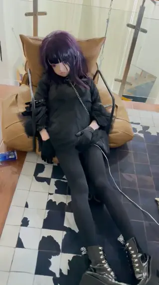 逃不过的被迫害环节qwq 逃不过的被迫害环节qwq<br>标签：玩偶服、乳胶、震动道具、欢愉娃娃、恋物、面罩、伪娘<br>作者：蛋蛋喵=w=@wsdd2_fhc