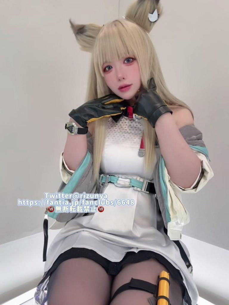 アー◯ナイツ:エンド◯ィールド/ペ◯カ自撮り???? 小姐姐Cos了明日方舟终末地的佩丽卡，用假杨局和振动棒给自己玩了个爽快。<span style='color:#b0b0b0;'>[隐藏文字，购买后可见]</span>