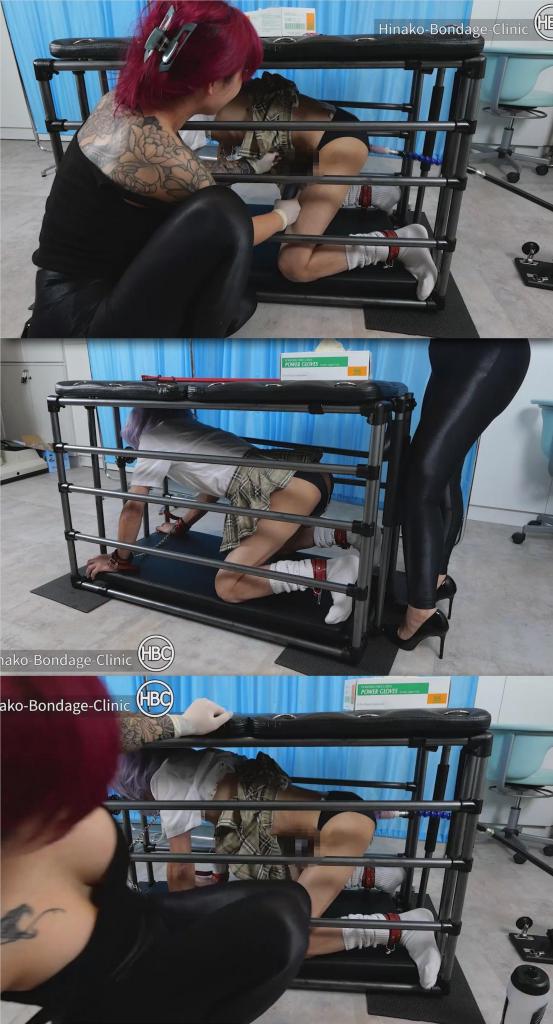 Simultaneous 3 Hole to the Crossdresser in the Cage 片名：Simultaneous 3 Hole to the Crossdresser in the Cage<br><br>这个是男M片，请喜欢此类的朋友购买，谢谢<br><br>Hinako put makeup on this old man and dressed him up in a school uniform. She put leather handcuffs, ankle cuffs and a collar on him, put him in a cage, and jammed a dildo in his mouth. His anus was being destroyed by a fucking machine as she him with the vibrator while inserting a rod into his urethra.<br><br>日奈子给这位男人化妆，给他穿上校服。她给他戴上皮手铐、脚镣和项圈，把他关进笼子，把假阳具塞进嘴里。当她用振动器将一根棍子插入他的尿道时，他的肛门被一台该死的机器摧毁了。