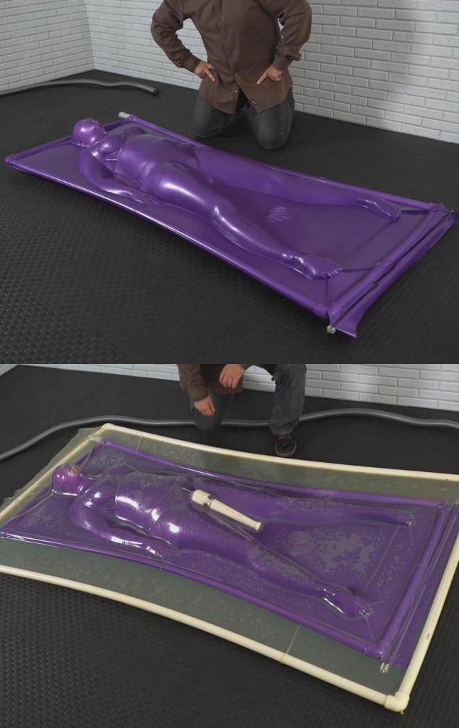 A vacuum bed inside a vacuum bed a stupid crazy Deadpool joke vibrator 你见过透明真空床里装着紫色真空床吗？那是个噱头，结果可想而知……<br><br>死侍突然造访索尼娅，开玩笑地提议做个小实验，但一如既往，死侍的每一个疯狂想法最终都会演变成更大的灾难……Have you ever seen a purple vacuum bed inside a transparent vacuum bed? It was a stunt, and it didn't end well...<br><br>Deadpool popped in to see Sonya and suggested a little experiment as a joke, but as usual, every crazy idea Deadpool comes up with turns into more madness...