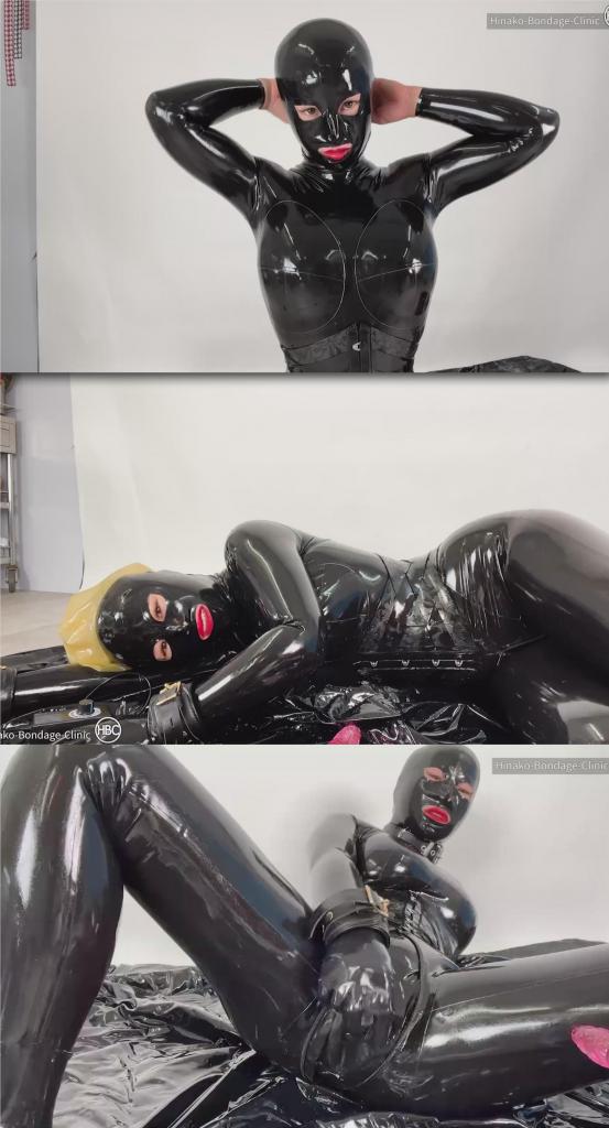 Rubber Pussy Pants and Fucking Machine Masturbation! 片名：Rubber Pussy Pants and Fucking Machine Masturbation!<br><br>这个是女M片，请喜欢此类的朋友购买，谢谢<br><br>Hinako got her hands on a brand new pair of pussy pants! This pair of pussy pants doesn’t have a break in the inner tubing, causing it to be much more pleasurable than the previous pair she was using. So much so, it practically brought her to tears<br>Hinako gets herself ready by getting naked and of course changing into her full-body rubber outfit and then testing her “new hole” with a glass dildo.<br>Next, it was on to masturbating with the fucking machine!<br>It wasn’t long before she ramped things up by adding a rebreath mask, and continued getting absolutely destroyed by the fucking machine!<br>She was overwhelmed by the pleasure this fucking machine was giving her and came almost immediately ????<br><br>(As fun as this scene was to do, I also captured the terribly sad scene of my rubber mask and rubber gloves getting ripped. It’s so expensive to shoot these rubber scenes and even more so now. If you can spare it, I would appreciate it so much if you could leave a tip to help me afford to replace my broken rubber for future rubber scenes I plan to film).<br>(I actually had to repair my last pair of rubber pussy pant myself, which worked okay, but was not perfect and created a slight seam in the tubing that never held up so well and chaffed against the inside of my vagina, causing me to develop a serious problem that left it swollen for a few months???? Regular masturbation was fine, but it made it so painful to do rubber sex scenes that eventually, it was impossible for me to do!! I’m really sorry for breaking the fantasy. I just really wanted you to understand this. The only color available was black unfortunately, but these new pussy pants really make all the difference and feel incredible! I’m so glad!!)<br><br>Hinako拿到了一条全新的连裤袜！这条连裤袜的内管没有破洞，穿起来比她之前用的那双舒服多了。舒服到她都快哭了。Hinako脱光衣服，做好准备，当然，她还换上了全身橡胶套装，然后用玻璃假阳刚测试她的“新洞”。<br>接下来，就是开始用那该死的机器自慰了！<br>没过多久，她便升级装备，加上了呼吸面罩，并继续被这台该死的机器彻底摧毁！<br>她被这台该死的机器带给她的快感淹没，几乎立刻就高潮了？？？？<br>（尽管这个场景很有趣，但我也拍下了我的橡胶面具和橡胶手套被撕破的令人难过的一幕。拍摄这些橡胶场景的成本非常高，现在更是如此。如果你能负担得起，如果你能留下一份小费，帮助我支付更换损坏橡胶的费用，以便我将来拍摄橡胶场景，我将不胜感激）。<br>（事实上，我上一双橡胶猫耳裤还是我自己修补的，虽然效果还可以，但并不完美，管子处留下了一条细缝，一直不太牢固，还磨擦我的阴道内侧，导致我出现了严重问题，肿了好几个月？？正常自慰还好，但橡胶性爱场景太痛苦了，最后我根本没法做了！很抱歉破坏了你的幻想。我只是真的想让你理解这一点。不幸的是，当时只有黑色可选，但这些新的猫耳裤真的让一切变得不同，感觉棒极了！我太高兴了！）