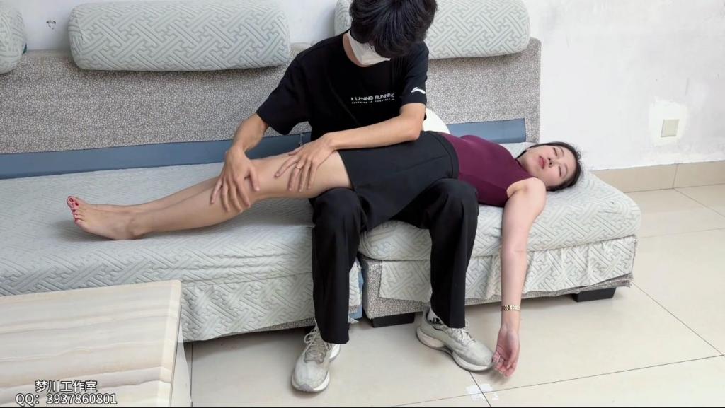 【迷药之都】下集 菜菜 手帕捂晕 摸腿 白眼练习 【梦川工作室】<br>工作室接各种定拍 和线下约绳（坐标山东 欢迎附近同好交流）<br>求被绑 被调教 玩绳约绳约调 加QQ:959439062（备注来意）本号只接线下业务  口嗨勿扰<br><br>工作室定拍QQ:3937860801（本号只接定拍业务） 定拍只接绳艺捆绑＋轻调教，不接太大尺度和露点 出售原味