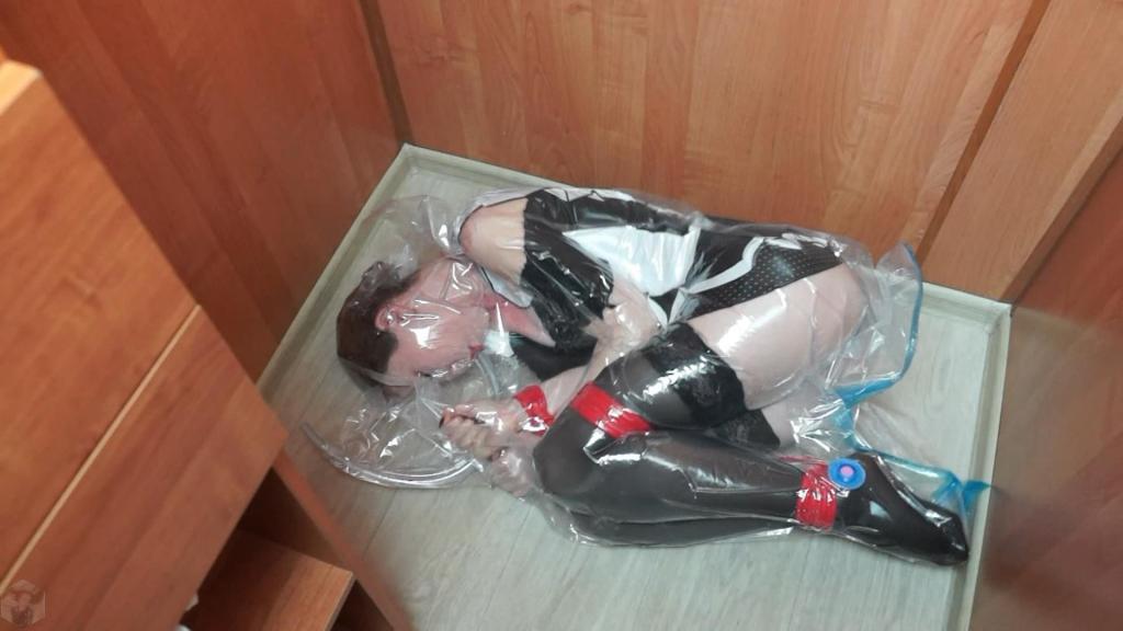 Bondage vacuum bag ATTACK ON A MAID Sonya, the maid, was busy cleaning. She decided to take apart the pantry from unnecessary junk and put all the things neatly. Sonya came across a vacuum bag. She folded it and put it away, so that it would not get in the way. The girl found a red rope among her things and decided to get rid of it as well, but the rope was not simple. The rope turned out to be magic and attacked the girl. The vacuum bag was in cahoots with the rope and they decided to take revenge on the girl for...