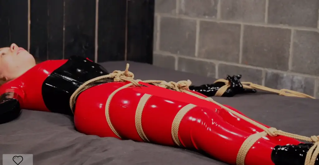 00503 - Tightly packed squirming hard Tied with a vibrator and made to cum is tough, but fun! You want to move away to get a break, but it’s just not possible and at the same time you just want to keep getting orgasm after orgasm! It’s an internal battle, but also a physical one.<br>#乳胶 #latex #捆绑 #bdsm #强高