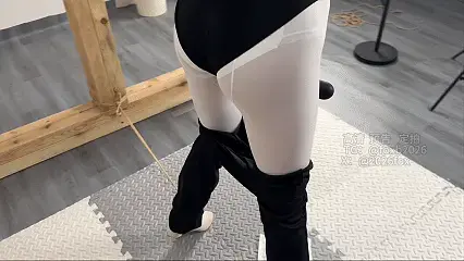 【foxbondage】《客户定拍舞蹈生的梦想》12 喜欢的点个关注 持续更新中！<br>定拍联系: tg:foxb2026  或者x：2026fox<br>------------------------------------------------<br>关注tg: @zxb2026 HD高清NO码内容抢先看。丨<br>------------------------------------------------<br>模特：瑶瑶<br>舞蹈生瑶瑶想通过自己的努力当上团里的领舞者，却被要求完成领导的任务，来到领导的调教室接受领导的调教，瑶瑶的梦想能否实现呢......<br>------------------------------------------------<br>关注tg: foxb2026 HD高清NO码内容抢先看。丨<br>------------------------------------------------