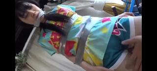 劫持 被劫持的青春少女，胶带束缚住她的身体