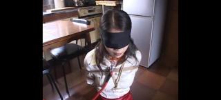 居家捆绑调教 职业装女人居家被调教