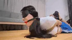 【紧缚实验室】【第八期】】【雅熙】性感女神雅熙 蒙眼堵嘴 驷马伏地剧烈挣扎！ 十分感谢各位老板赞助和支持！有意向欢迎咨询~！我们会一直努力做下去的！<br>点点关注！欢迎定拍！联系方式：Q453475236 Q3896695284 Q368130663<br>——————————————————————————————————————————————<br>定拍计价公式＝基本时长报价＋道具服装内容报价＋版权报价（可选择不要）<br>有任何合理的建议 意见 问题 咨询 欢迎联系QQ客服号↓<br><br>联系方式：Q453475236 Q3896695284 Q368130663（分流）<br>说明：时长 内容 预算 不闲聊<br><br>解压码：要么是pzz123456，要么pzz654321 要么就是没设置<br><br>联系方式：Q453475236 Q3896695284 Q368130663（分流）<br>——————————————————————————————————————————————<br>说明：预算 时长 内容  不闲聊<br>——————————————————————————————————————————————<br><br>线下约拍：有定拍验明身份后可以解锁，所以不要再一上来问能不能体验啦！<br><br>解压码：要么是pzz123456，要么pzz654321 要么就是没设置<br><br>联系方式：Q453475236 Q3896695284 Q368130663（分流）