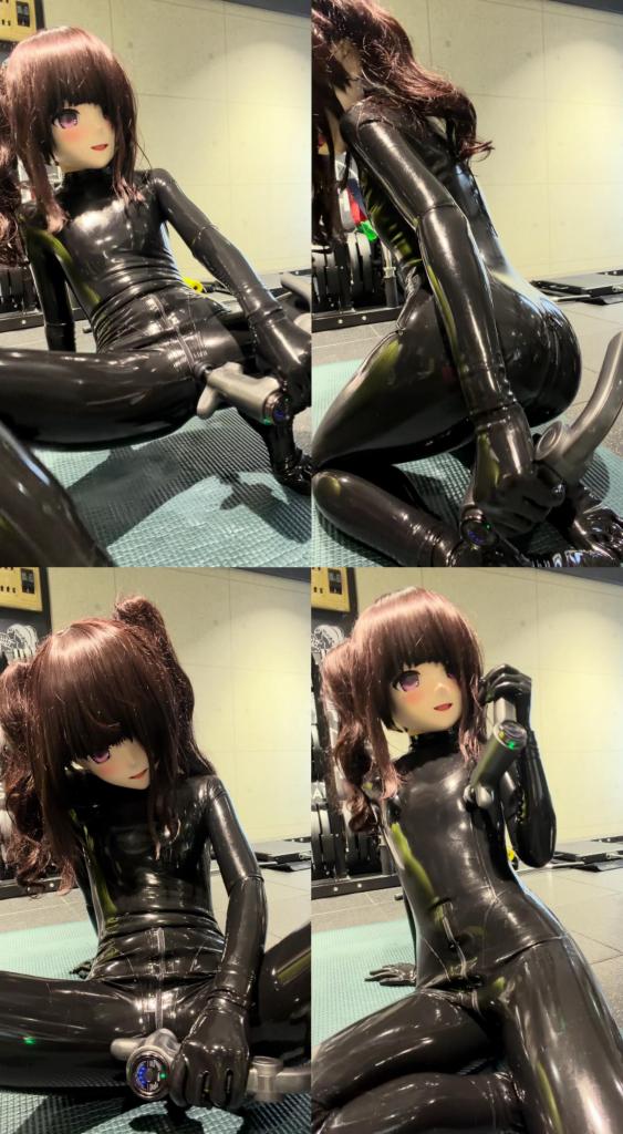 マッサージガン マッサージガン、はじめてのマッサージガン♡夢美です。みんなはマッサージガンって使ったことある？私は今日初めて使ってみたよ～～～～！！！筋肉を使った後にほぐすのに使うみたいだよ。でも、思いっきり使い方間違っちゃった（笑）血行よくなるのかなぁ。<br>按摩枪、初次体验按摩枪♡我是梦美。大家用过按摩枪吗？我今天是第一次尝试～～～～！！！感觉是用在锻炼完肌肉放松的。不过，我好像用错了方法（笑）不知道能不能促进血液循环呢。<br>Massage gun, first time using a massage gun♡ This is Yumemi. Have any of you used a massage gun before? I just tried it for the first time today~~~!!! It seems to be used for relaxing muscles after working out. But, I must have used it completely wrong (laughs). Maybe it'll improve blood circulation...<br>#筋膜枪 #按摩棒 #FasciaGun #MassageStick #筋膜ガン #マッサージロッド<br>#乳胶娃娃 #乳胶人偶 #乳胶袜 #橡胶套装 #乳胶手套 #胶足 #闪闪发光 #油亮 #咕叽咕叽 #光泽 #blingbling #脚底褶皱 <br>#Latex doll #Latex figure #Latex socks #Rubber set #Latex gloves #Glossy feet #Shiny #Squishy #Gloss #Sparkling #Foot sole creases<br>#ラテックスドール #ラテックスフィギュア #ラテックスソックス #ゴムセット #ラテックスグローブ #光沢足 #輝く #つぶれ感 #光沢 #キラキラ #足裏のしわ<br>#爆汗 #暴汗 #运动 #健身房 #Sweating Berserk #IntenseSweating #Exercise #Gym #汗びっしょり #激汗 #運動 #ジム<br>#全包乳胶衣 #乳胶女孩 #乳胶紧身衣 #橡胶连体衣 #Full-body Latex Suit #Latex Girl #Latex Bodysuit #Rubber Coverall #RubberGirl #フルボディラテックススーツ #ラバーガール #ラテックスボディスーツ #ゴムカバー<br>#黄金矿工 #自慰 #Gold Miner #masturbation #ゴールドマイナ— #才ナ二— #0721 #onanie #震动棒 #Vibrator #デンマ #バイブ #高潮 #Orgasms<br>#贫乳 #平胸 #微乳 #FlatChest #SmallBreasts #MinimalBreasts #平胸 #小胸 #ミニマムボディ<br><br>本系列通用Tag标签#kigurumi #kig #zentai girl #fetish #femalemask #dollification #full head hood #zentai doll #encasement #skinsuit #Personality Objectification #leotard #objectify #BDSM #yumemi #foot fetishist #素人 #homemade<br>#玩偶装 #全包紧身衣 #恋物癖 #面具 #人偶 #全身连体衣 #全包头套 #皮物 #皮モノ #皮の物 #覆面系 #痴女 #人格物化 #梦美 #全身包裹 #妹K #足控  <br>#着ぐるみ #全身スーツ #フェティッシュ #マスク #ドール #キグルミ #全身タイツ #ゼンタイ #全頭マスク #ぴっちりスーツ #レオタード<br>#樱花妹 #恋足癖 #日本女孩 #美女入替 #双马尾 #女M #五指袜 #脚趾 #玉足 #美腿 #Sakura Girl #Foot Fetish #Japanese Girl #Beauty Replacement #Twintails #Female Masochism #FiveFingerSocks #Toe #Foot #BeautyLeg #サクラ少女 #足フェチ #日本ガール #美女入替 #ツインテール #女性M #五指ソックス #足指 #玉足 #美脚<br><span style='color:#b0b0b0;'>[隐藏文字，购买后可见]</span>