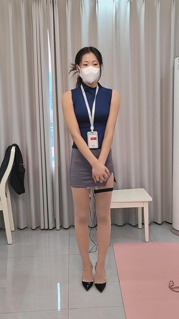 美秘书文慧五花紧缚 少有的五花紧缚，极细绳嘞的美女眉头紧皱，同时郊狼将近200！！懂得都懂！<br>文慧，安徽0558人，可约拍定拍！168身高04女大！88斤！<br>3516763647解压密码jiangshan